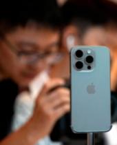 苹果2023年首次在中国智能手机市场占据榜首位置